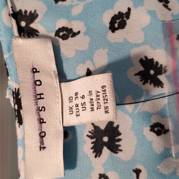 🆕️TopShop Floral Ruffle Tea Top - Picture 4 of 5